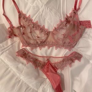 Fleur du Mal lingerie set in pink superstar